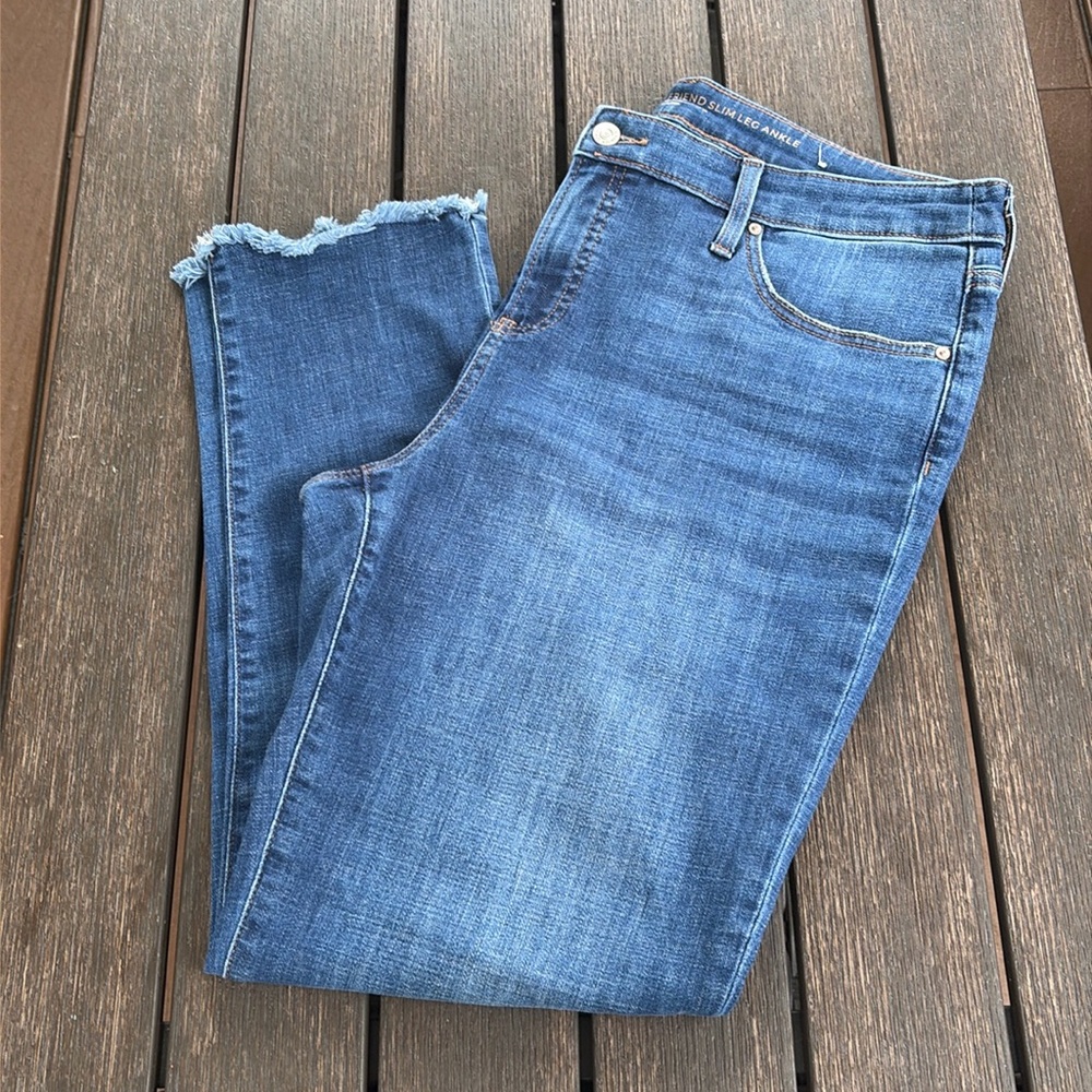 Chico’s Girlfriend Slim Leg Ankle Jeans